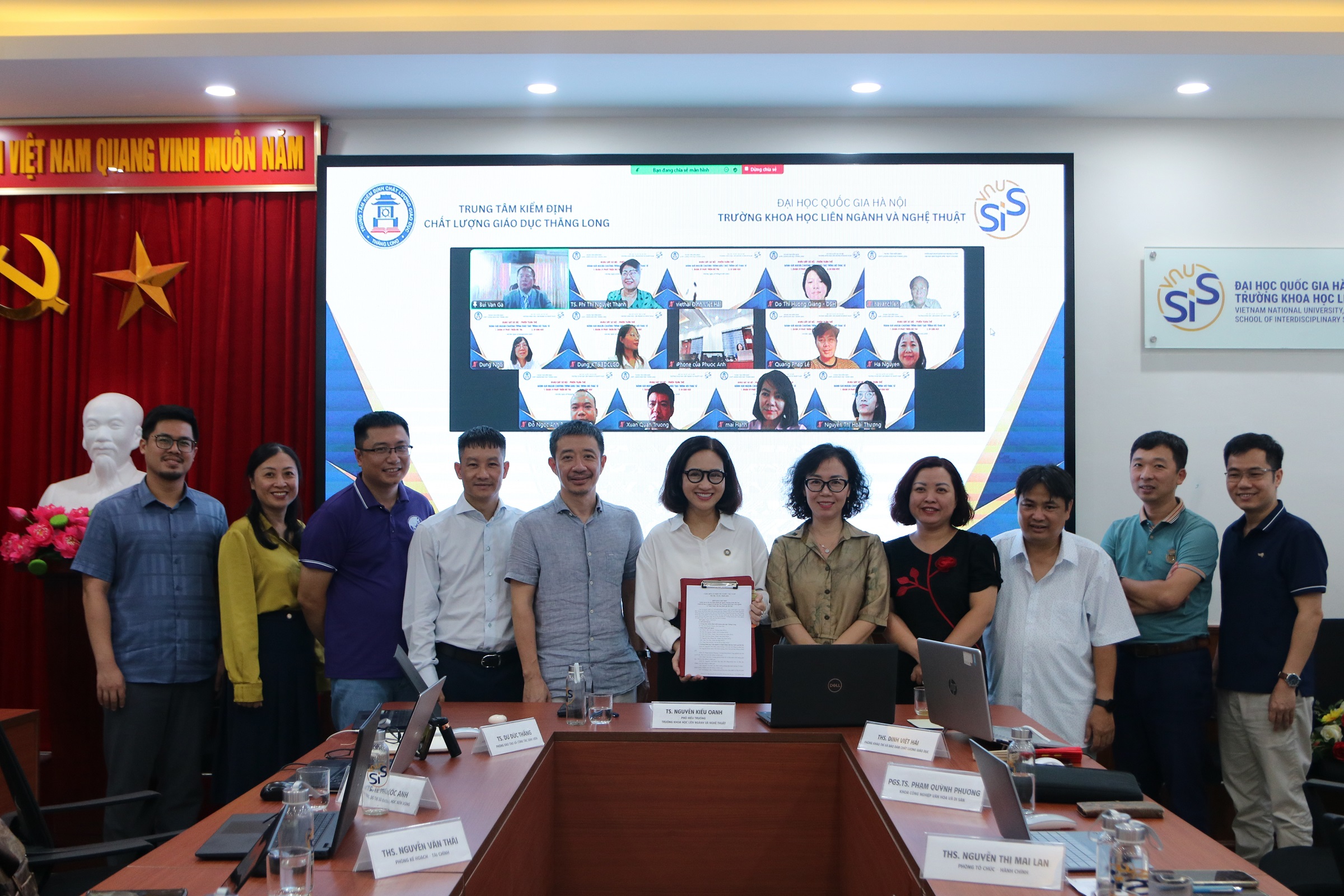 Khảo sát sơ bộ Đánh giá ngoài đối với hai chương trình đào tạo trình độ thạc sĩ