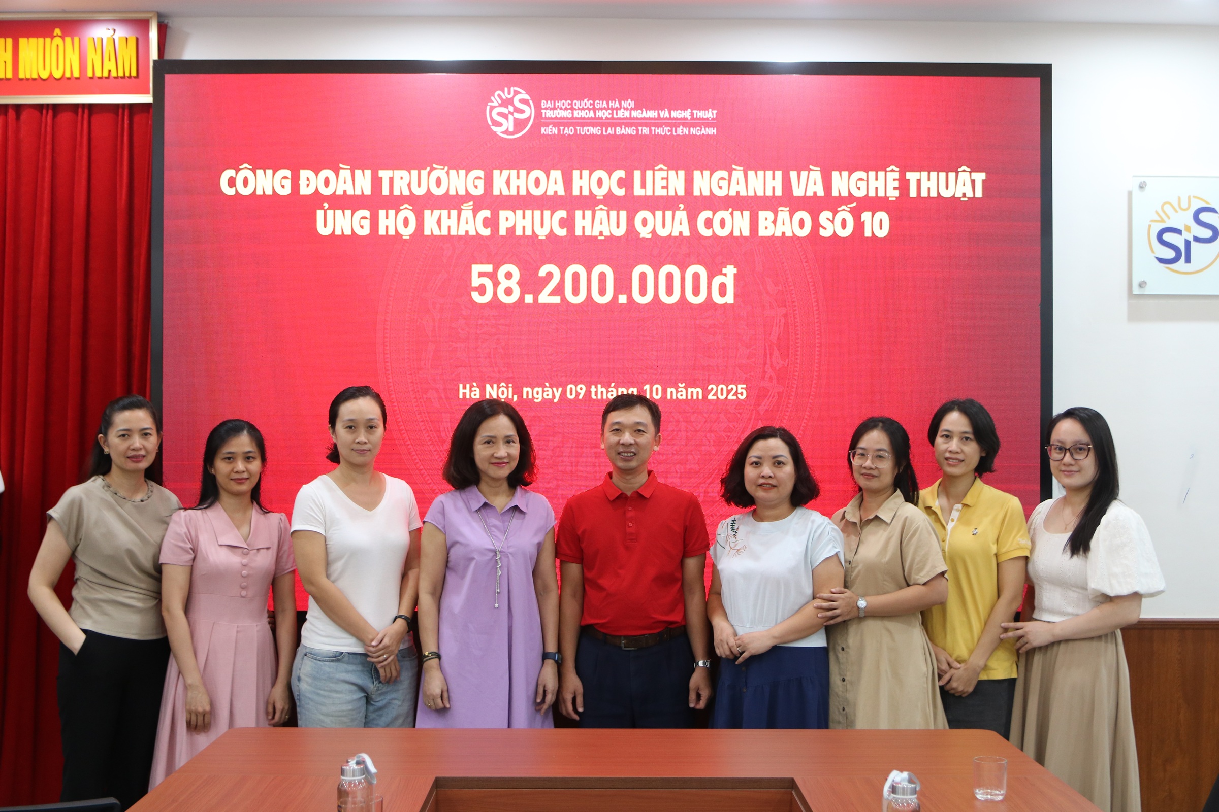 Trường Khoa học liên ngành và Nghệ thuật ủng hộ khắc phục hậu quả bão số 10