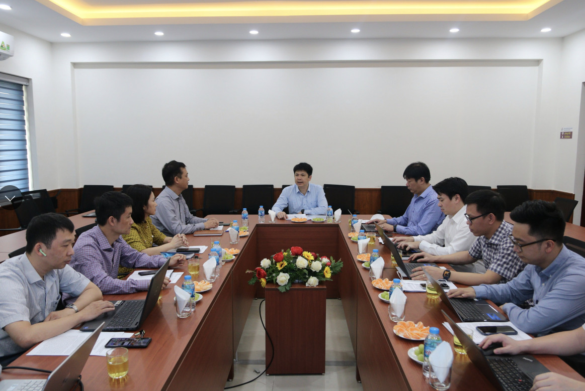 Phó Giám đốc ĐHQGHN làm việc với Khoa Các khoa học liên ngành