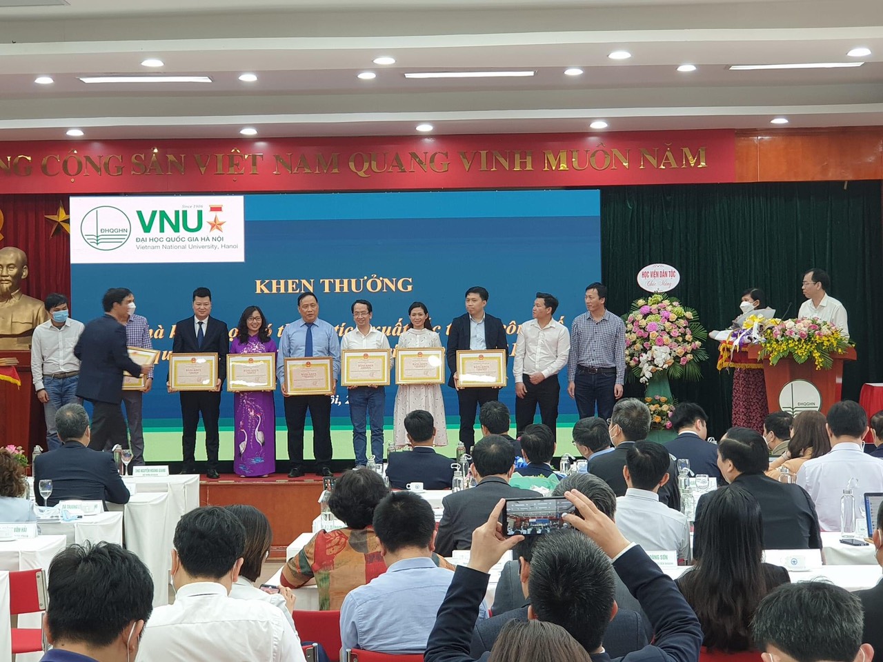 Vinh danh gương mặt trẻ tiêu biểu - Nhà khoa học đạt thành tích xuất sắc - Ts.Trần Nhật Lam Duyên