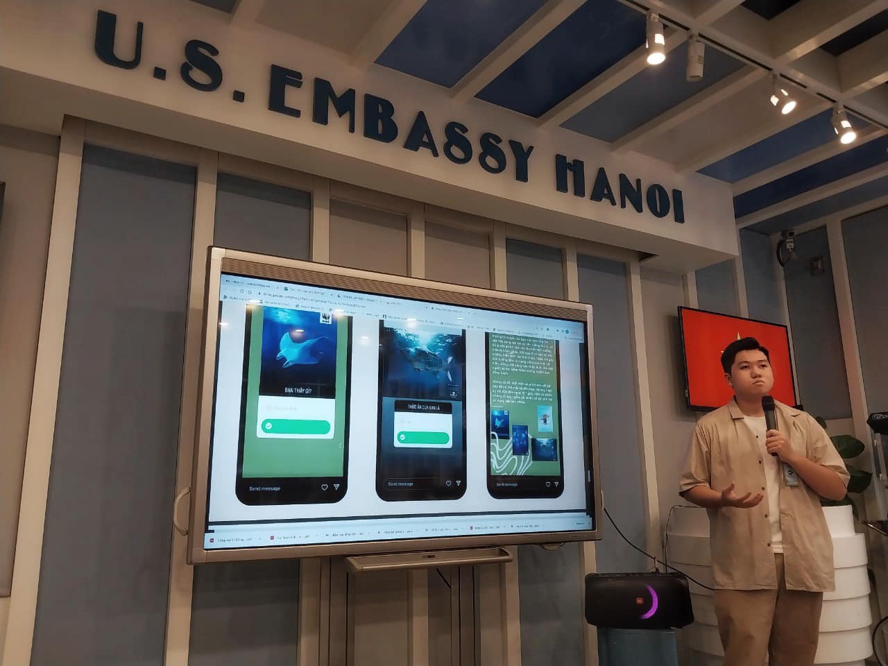 MÙA HÈ CỦA TRẦN TÙNG DƯƠNG - SV LỚP QTTH 2021 TẠI AMERICAN CENTER - ĐẠI SỨ QUÁN HOA KỲ