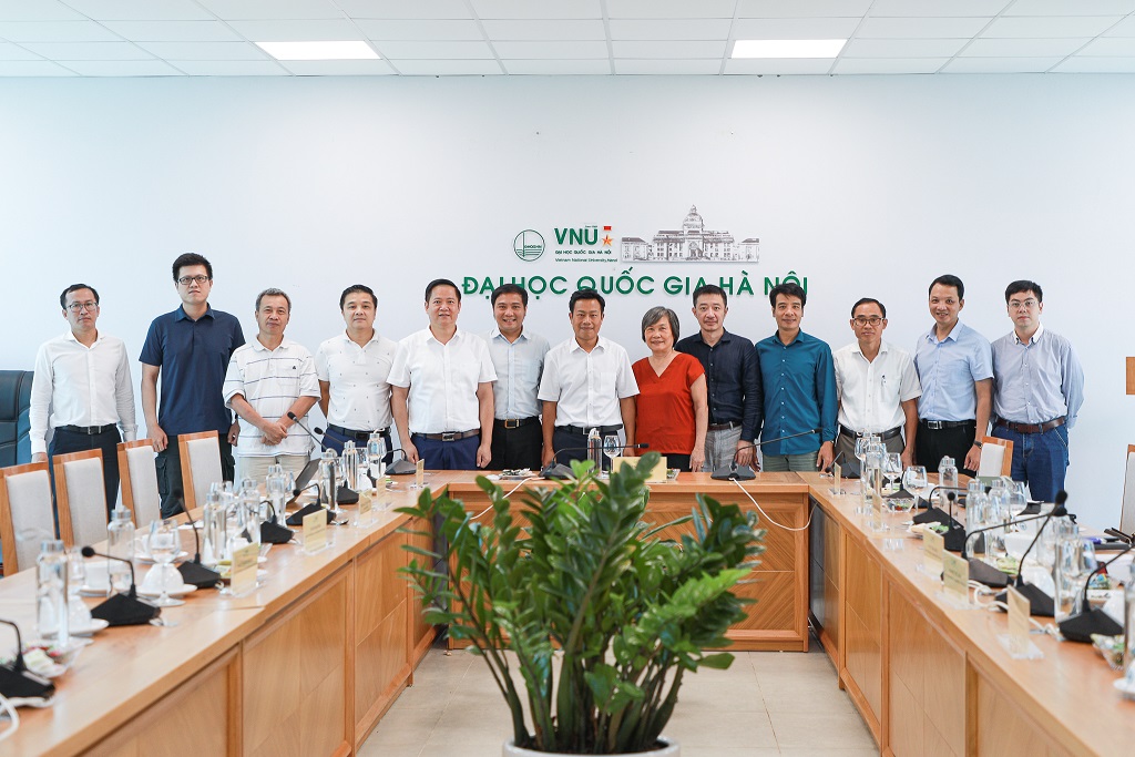 ĐHQGHN PHÁT TRIỂN CÁC NHÓM NGHIÊN CỨU MẠNH PHỤC VỤ NHIỆM VỤ KHOA HỌC CÔNG NGHỆ TRỌNG ĐIỂM MANG TÍNH LIÊN NGÀNH