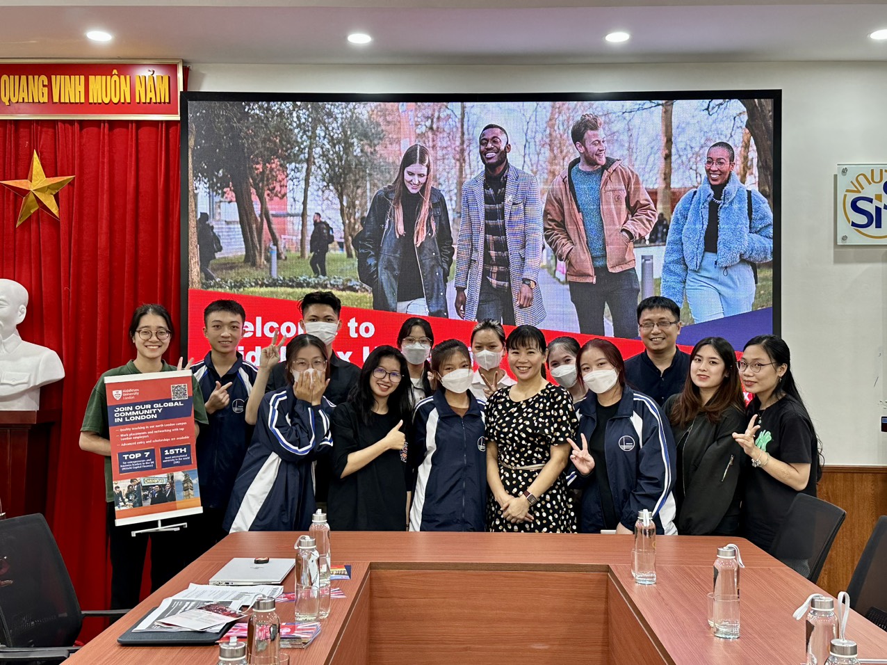 Gặp gỡ với đại diện Đại học Middlesex, Anh Quốc