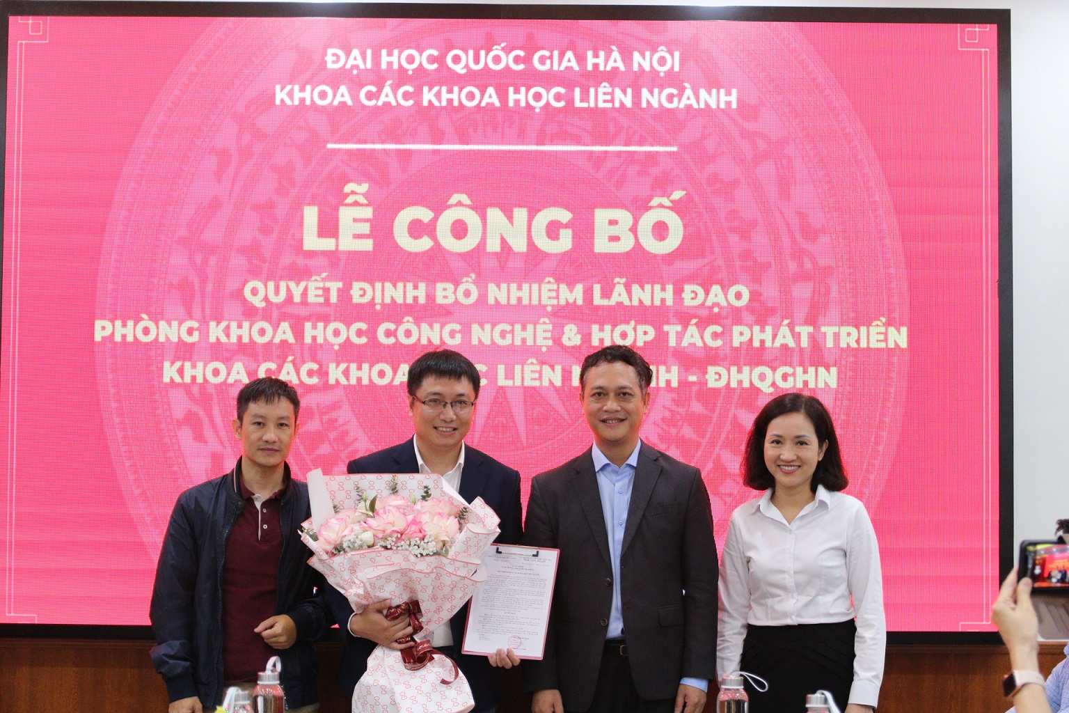 LỄ BỔ NHIỆM CHỨC DANH  TRƯỜNG PHÒNG KHOA HỌC CÔNG NGHỆ & HỢP TÁC PHÁT TRIỂN