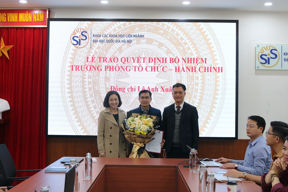 LỄ BỔ NHIỆM CHỨC DANH TRƯỞNG PHÒNG TỔ CHỨC - HÀNH CHÍNH