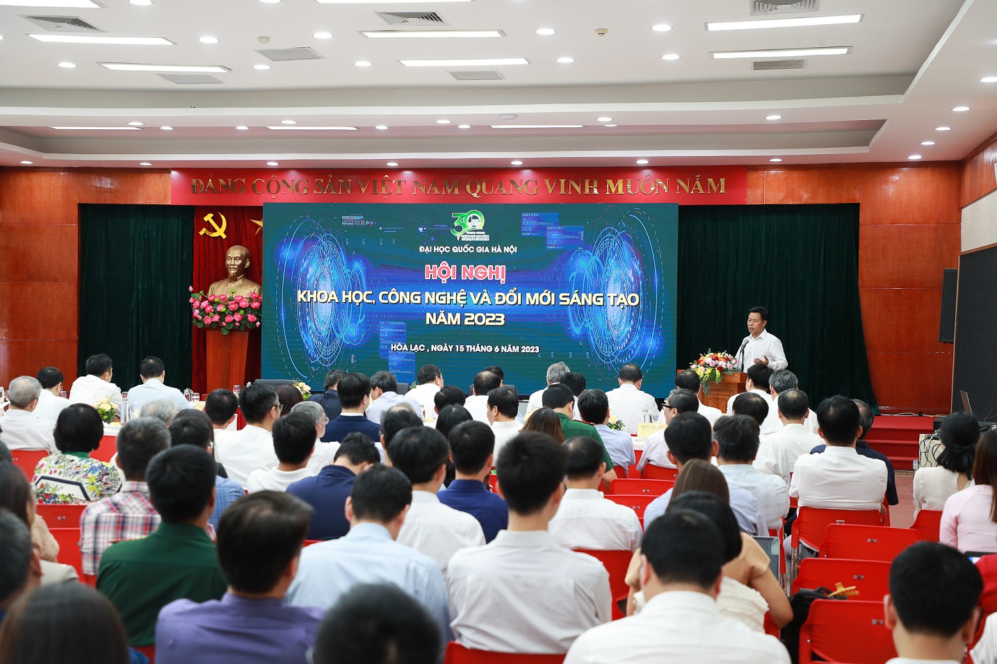 Khoa Các khoa học liên ngành tập trung đầu tư các nhóm nghiên cứu mạnh để giải quyết các mục tiêu phát triển bền vững của quốc gia