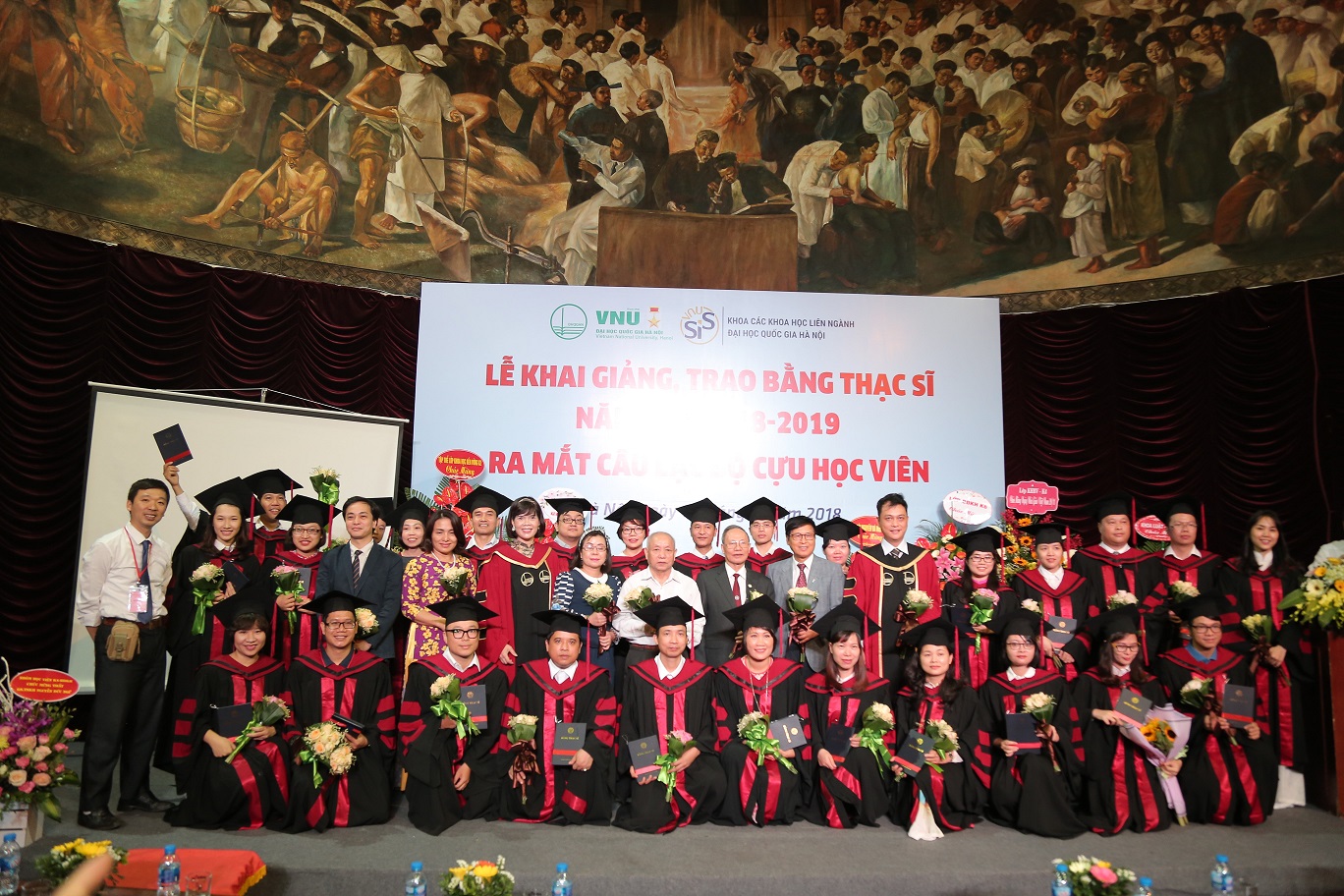 VNU – SIS: Thêm 41 tân Thạc sĩ nhận bằng Thạc sĩ khoa học liên ngành