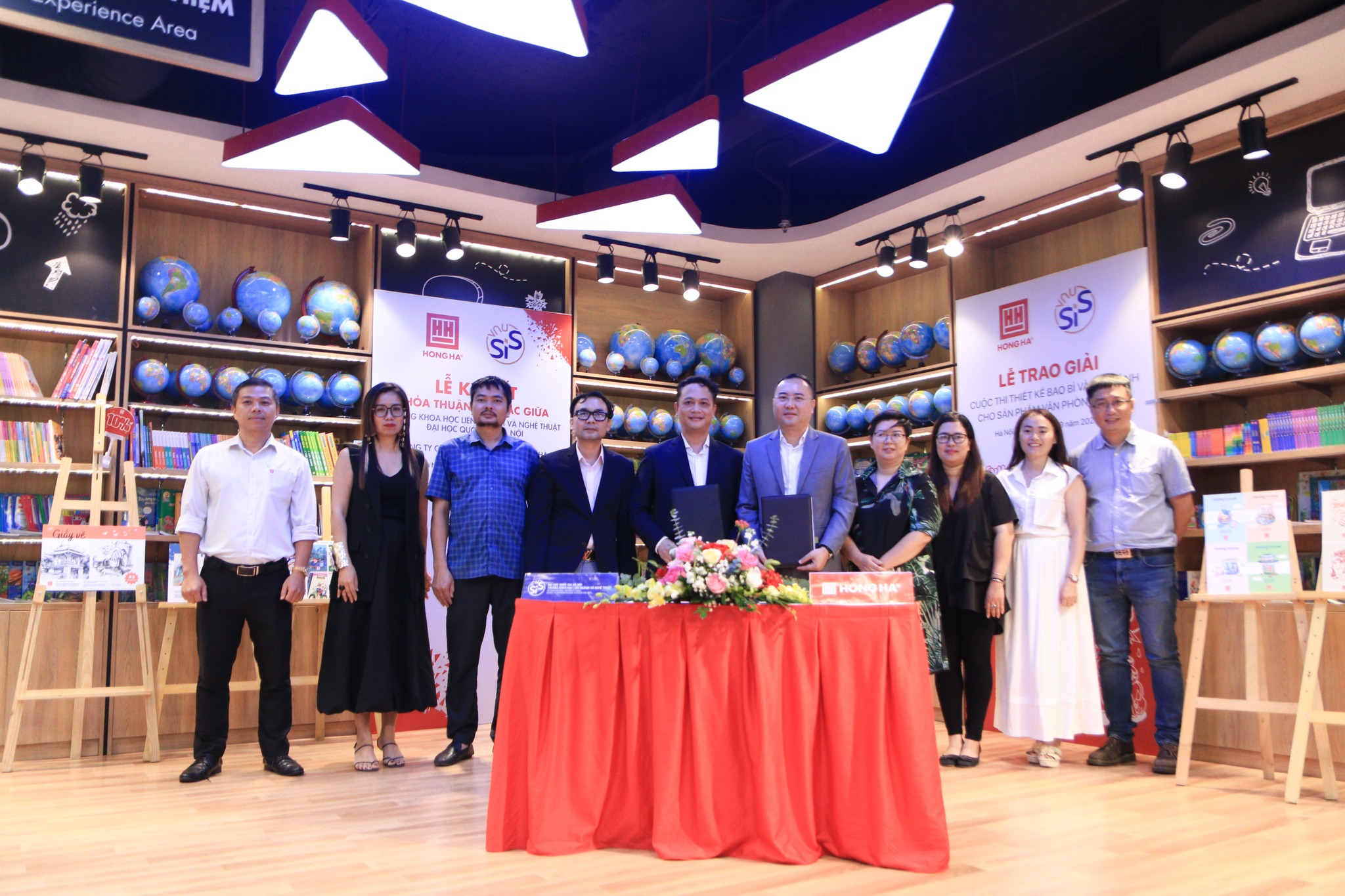 Lễ ký kết thỏa thuận hợp tác giữa Trường Khoa học liên ngành và Nghệ thuật và Công ty CP Văn phòng phẩm Hồng Hà