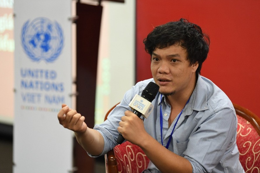 [Tạp chí điện tử Ngày Nay] "Canh đền, tôi chỉ thắp đèn hay là bán cả oản!?"