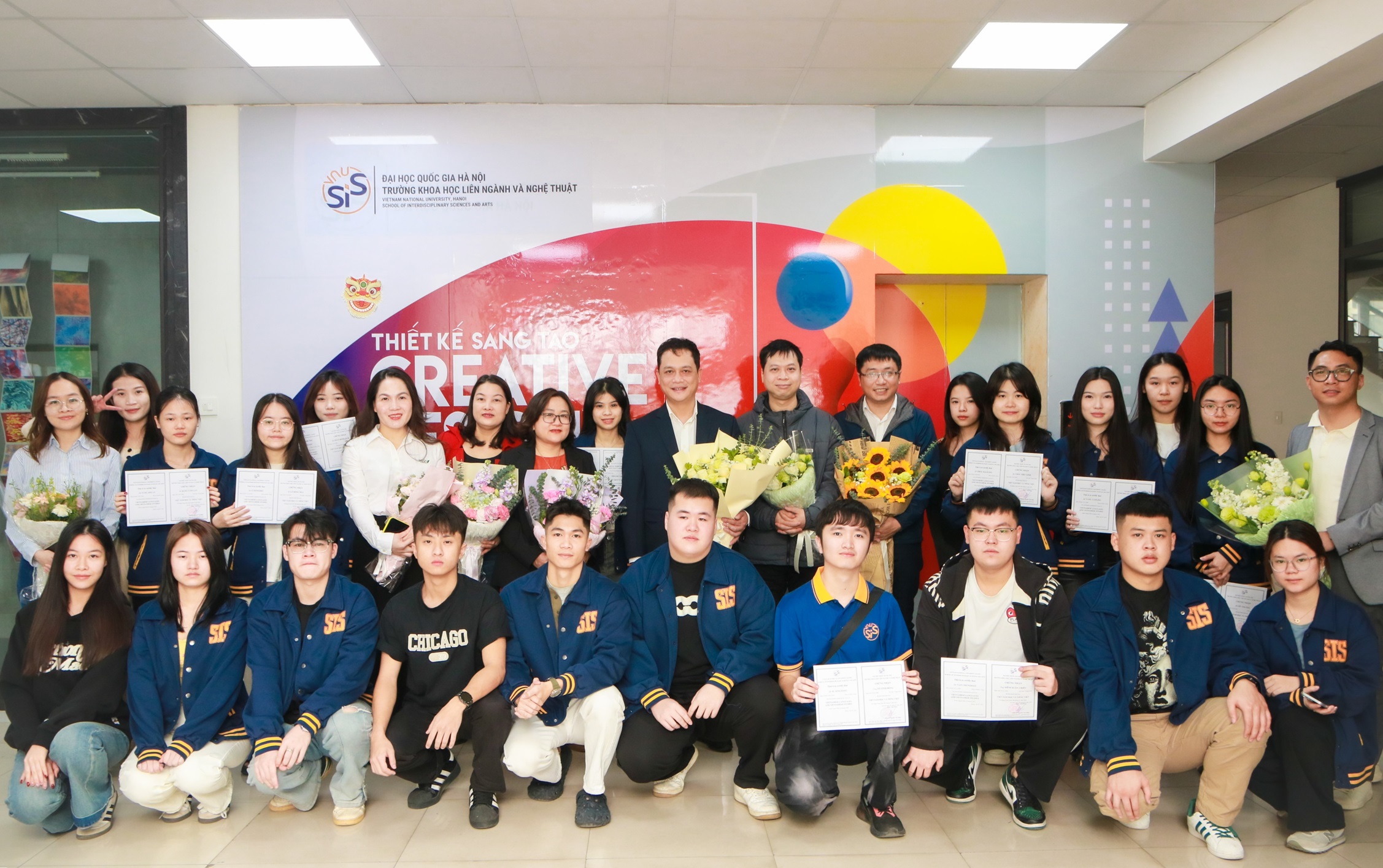 Bế giảng chương trình đào tạo ngắn hạn tiếng Việt và Việt Nam học cho sinh viên Học viện Kỹ thuật Nghề nghiệp Nam Ninh