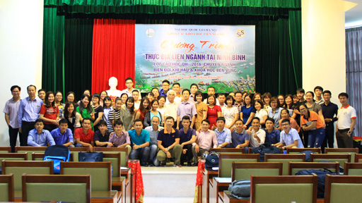 Đoàn thực địa liên ngành khoá QH 2016 tham gia toạ đàm với đại diện tỉnh Ninh Bình