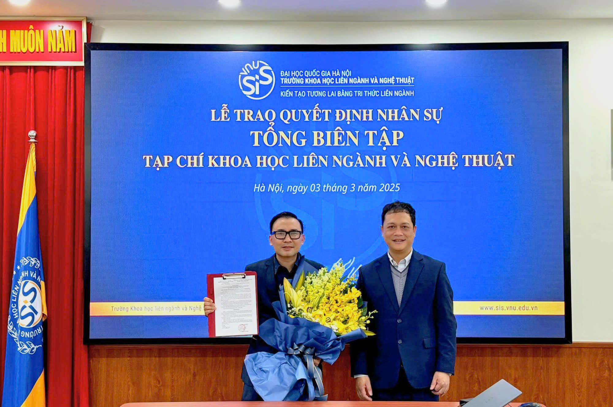 Lễ trao quyết định nhân sự Tổng biên tập Tạp chí Khoa học liên ngành và Nghệ thuật